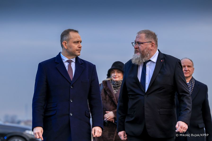 019_Prezydent_Karol_Nawrocki_Auschwitz_rocznica_wyzwolenia_obozu_20260127_MWB20775.jpg
