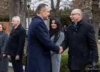 001_a_Prezydent_Karol_Nawrocki_wiazanka_pomnik_rtm_Witolda_Pileckiego_20260127_MWB19675.jpg