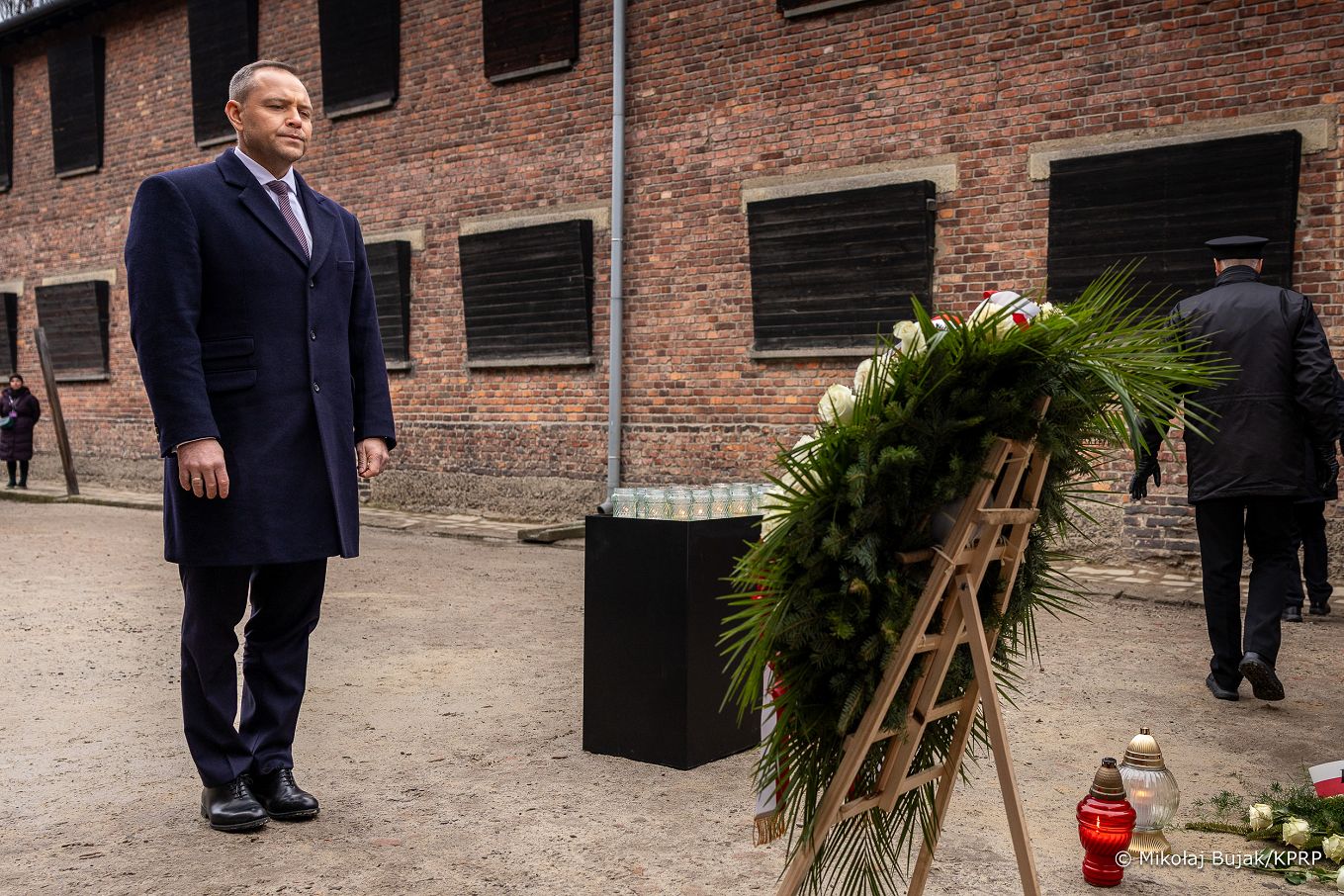 009_Prezydent_Karol_Nawrocki_81_rocznica_wyzwolenia_Auschwitz_20260127_MWB10224.jpg
