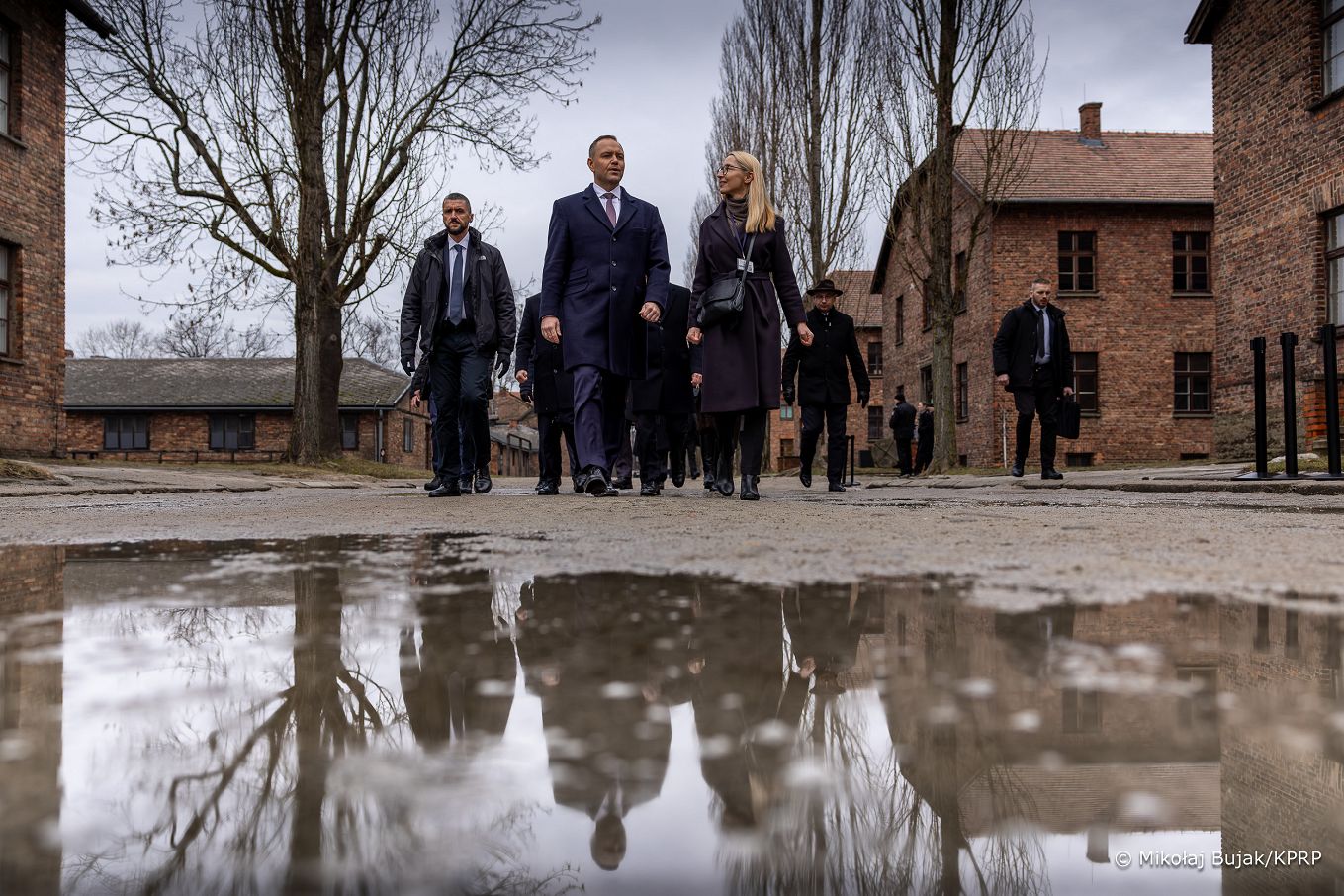 005_Prezydent_Karol_Nawrocki_81_rocznica_wyzwolenia_Auschwitz_20260127_MWB10173.jpg