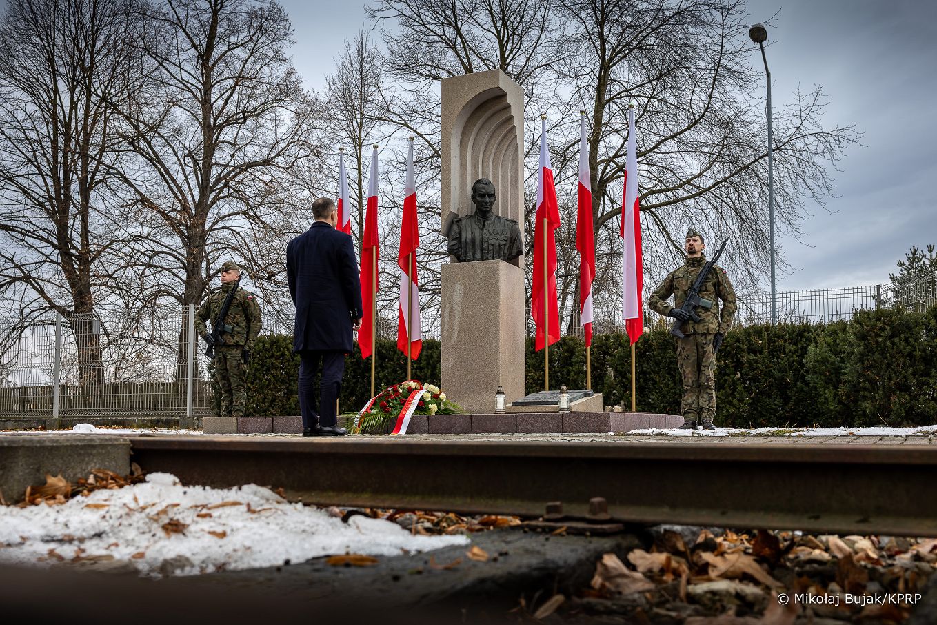004_Prezydent_Karol_Nawrocki_81_rocznica_wyzwolenia_Auschwitz_20260127_MWB19772.jpg