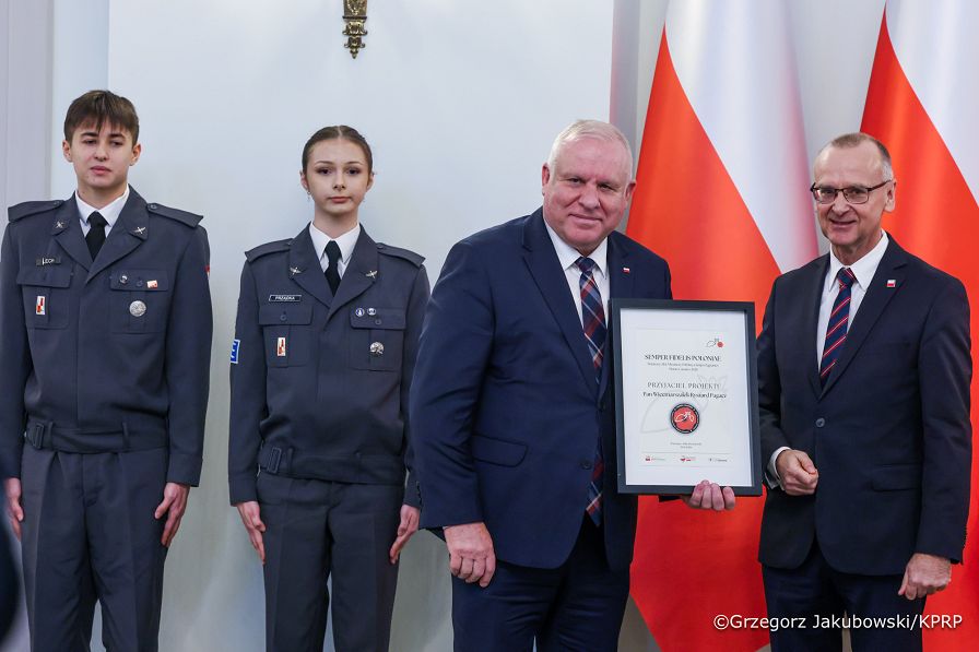 013_Ministrer_Agnieszka Jędrzak_spotkanie ze szkołami mundurowymi_29-01-2026_GJB_3157.jpg
