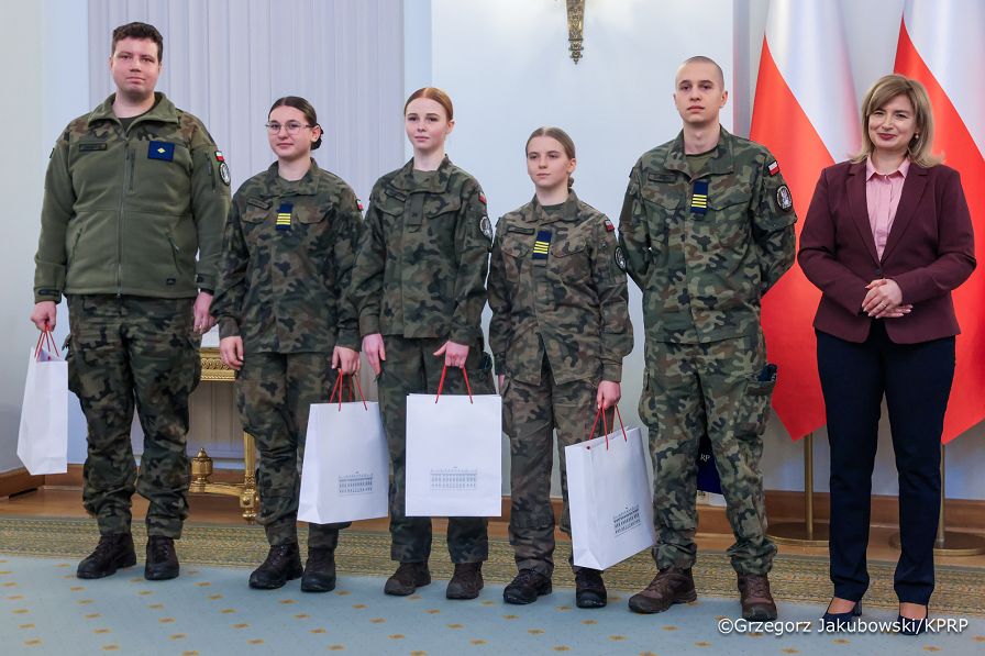 018_Ministrer_Agnieszka Jędrzak_spotkanie ze szkołami mundurowymi_29-01-2026_GJA_3761.jpg