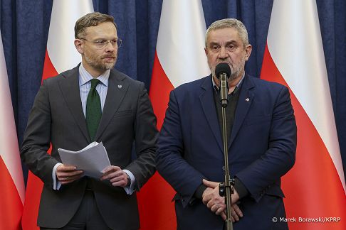 04_Zbigniew_Bogucki_breifing_20260108_MB2_5426.jpg