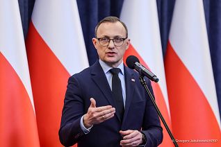 004_Minister_Rafal_Leskiewicz_wypowiedz_spotkanie_PKN_i_PDT_20260109_GJB_1799.jpg