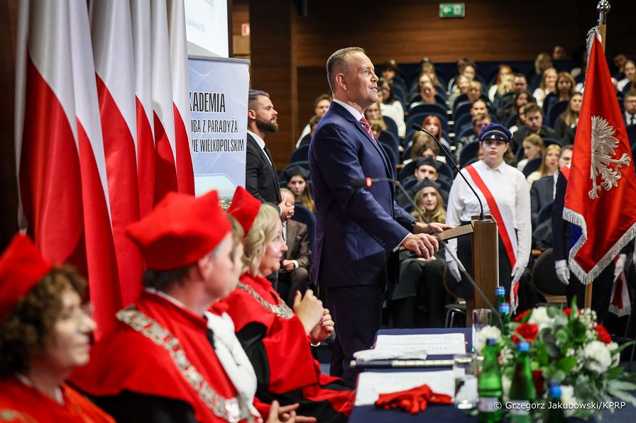019_Prezydent_Karol_Nawrocki_Inauguracja_Roku_Akademickiego_Akademia_Jakuba_z_Paradyza_Gorzow_20261001_1S7A5070.jpg