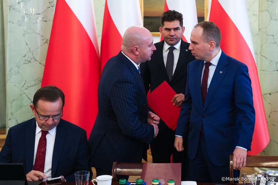 002_Minister Adam Andruszkiewicz_Posiedzenie Rady Samorządu Terytorialnego_01-10-2026_MB1_5546.jpg.JPG