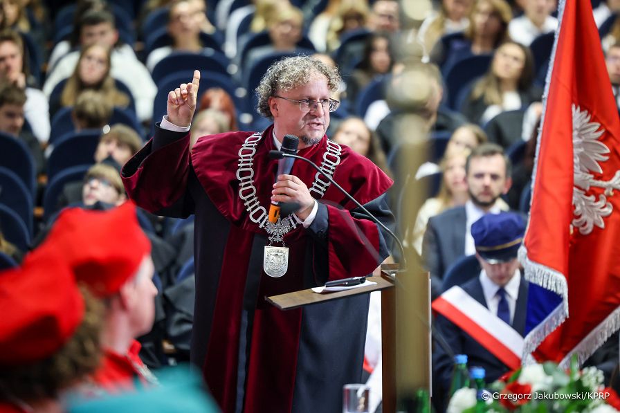 022_b_Prezydent_Karol_Nawrocki_Inauguracja_Roku_Akademickiego_Akademia_Jakuba_z_Paradyza_Gorzow_20261001_1S7A5261.jpg