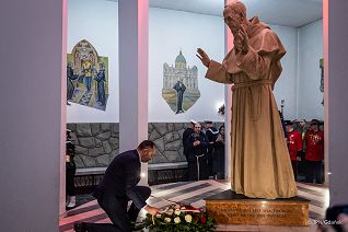 003_Doradca_Tomasz_Szturo_odsloniecie_pomnika_Ojca_Marsymiliana_Maria_Kolbe_20261011_20261011_045.jpg