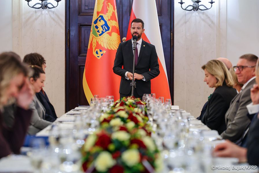 031_Prezydent Karol Nawrocki_Wizyta Prezydenta Czarnogóry Jakova Milatovicia i Małżonki_konferencja prasowa_14-10-2026_MWB28779.jpg.JPG