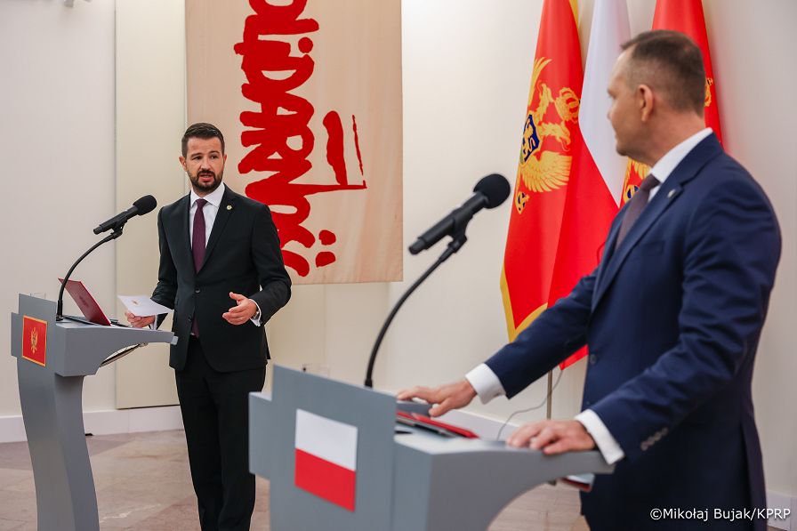 028_Prezydent Karol Nawrocki_Wizyta Prezydenta Czarnogóry Jakova Milatovicia i Małżonki_konferencja prasowa_14-10-2026_MWB14188.jpg.JPG