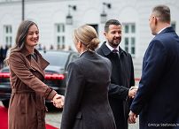 001_Prezydent Karol Nawrocki_Wizyta Prezydenta Czarnogóry Jakova Milatovicia i Małżonki_powitanie_14-10-2026_AS219707.jpg.JPG