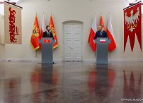 027_Prezydent Karol Nawrocki_Wizyta Prezydenta Czarnogóry Jakova Milatovicia i Małżonki_konferencja prasowa_14-10-2026_MWB14116.jpg.JPG