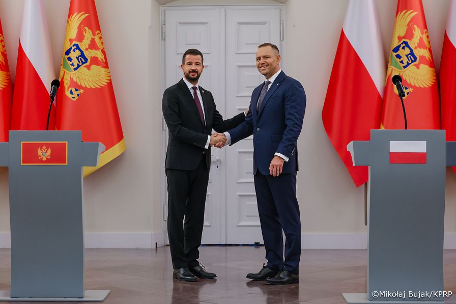 029_B_Prezydent Karol Nawrocki_Wizyta Prezydenta Czarnogóry Jakova Milatovicia i Małżonki_konferencja prasowa_14-10-2026_MWB28564.jpg