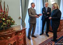 022_Prezydent Karol Nawrocki_Wizyta Prezydenta Czarnogóry Jakova Milatovicia i Małżonki_spotkanie delegacji_14-10-2026_MWB13904.jpg.JPG