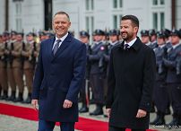 013_Prezydent Karol Nawrocki_Wizyta Prezydenta Czarnogóry Jakova Milatovicia i Małżonki_powitanie_14-10-2026_MWB27871.jpg.JPG
