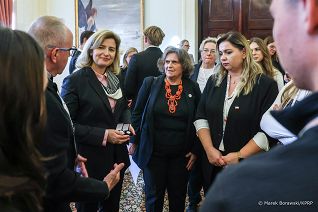 011_Minister_Agnieszka_Jędrzak_spotkanie_Korpus_Wolontariatu_Polonijnego_20261016_MB1_7412.jpg