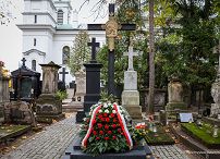 003_Minister_Wojciech_Kolarski_wieniec_grob_Ksiadz_Stefan_Niedzielak_20261019_PK1_1389.jpg