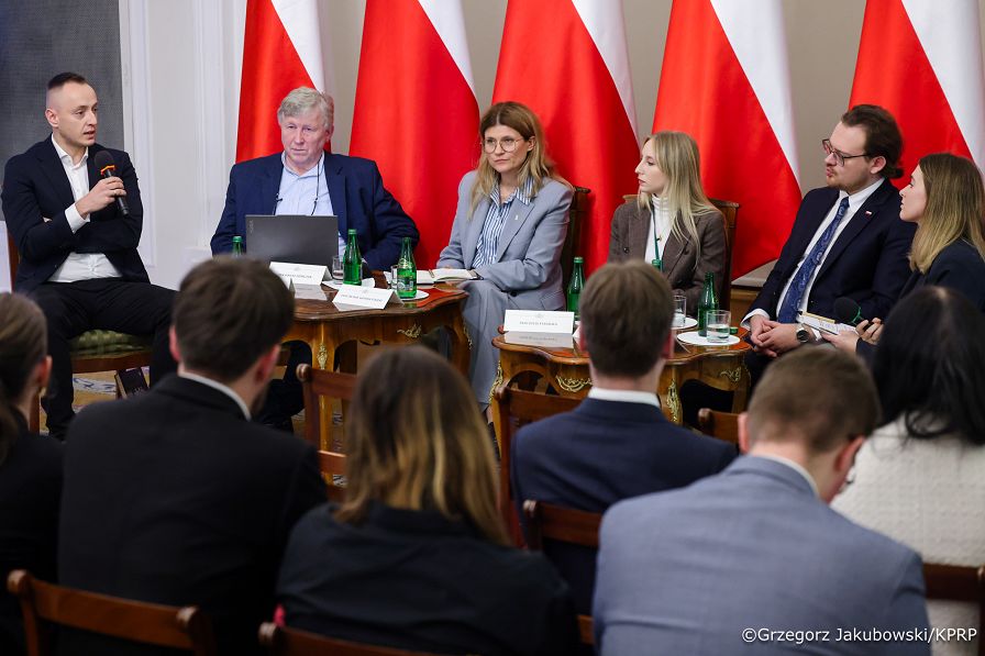 034_Konferencja Wspólnie na rzecz wyzwań Rzeczypospolitej_23-10-2026_1S7A5285.jpg.JPG