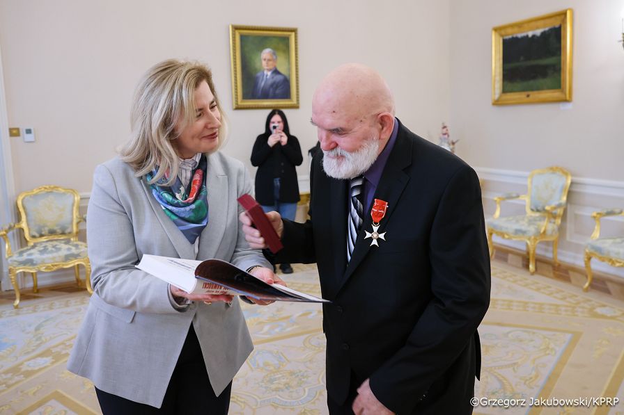 002_Minister Agnieszka Jędrzak_Wręczenie odznaczenia_28-10-2026_GJB_7601.jpg.JPG