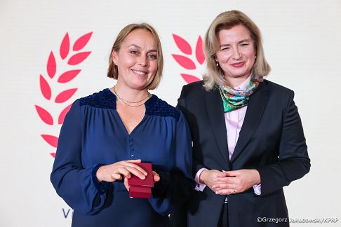 017_Minister Agnieszka Jędrzak_Wręczenie medali Virtus et Fraternitas_29-10-2026_GJB_8011.jpg.JPG