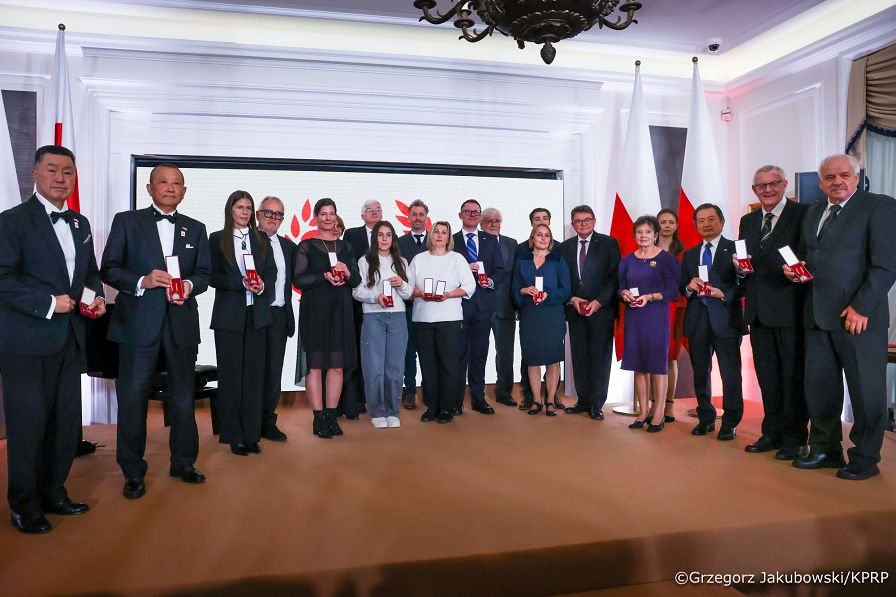 020_Minister Agnieszka Jędrzak_Wręczenie medali Virtus et Fraternitas_29-10-2026_GJB_8052.jpg.JPG