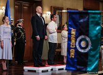 013_Para Prezydencka_Wizyta Pary Prezydenckiej na Filipinach_Ceremonia powitania oficjalnego_06-10-2026_MWB23754.jpg.JPG