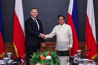 024_B_Para Prezydencka_Wizyta Pary Prezydenckiej na Filipinach_Spotkanie delegacji_06-10-2026_MWB23856.jpg.JPG