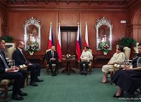 021_Para Prezydencka_Wizyta Pary Prezydenckiej na Filipinach_Ceremonia powitania oficjalnego_06-10-2026_MWB12351.jpg.JPG