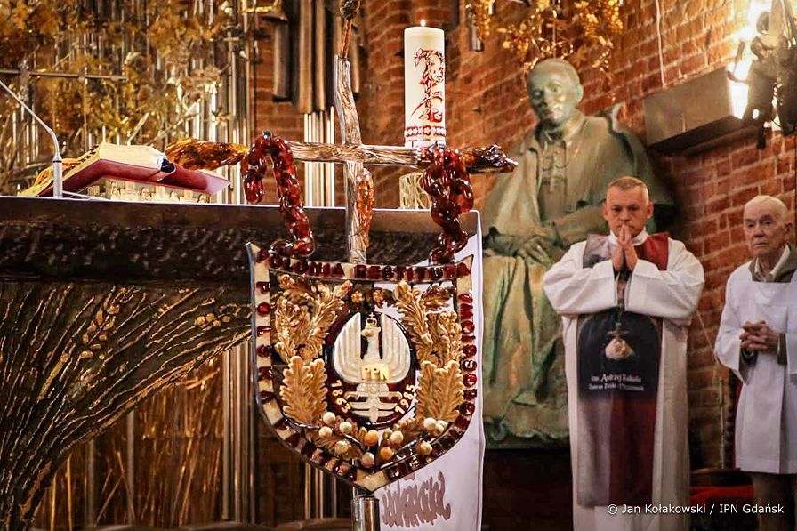 002_Doradca_Tomasz_Szturo_poswiecenia_krzyza_z_Ryngrafem_Polskiej_Partii_Niepodleglosciowej_20261006_Ryngraf.jpg