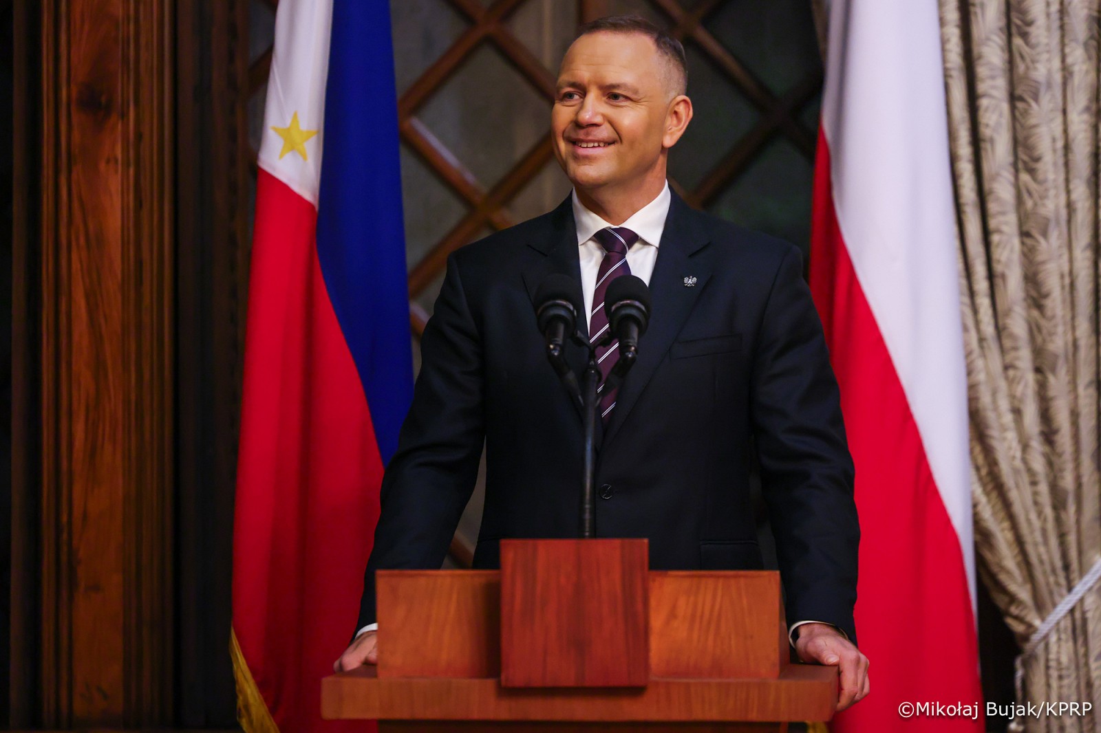 038_Para Prezydencka_Wizyta Pary Prezydenckiej na Filipinach_spotkanie z mediami_06-10-2026_MWB24332.jpg.JPG [742.82 KB]