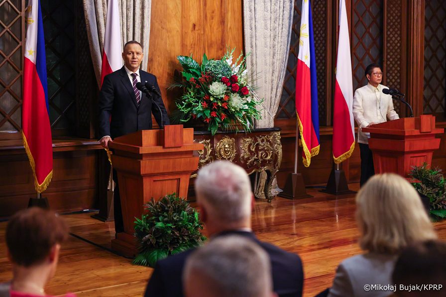 036_Para Prezydencka_Wizyta Pary Prezydenckiej na Filipinach_spotkanie z mediami_06-10-2026_MWB13322.jpg.JPG