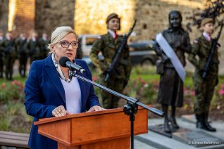 001_Doradca_Beata_Kempa_odsłoniecie_pomnika_Inki_Gorzow_Wielkopolski_20261004_20261004-092A5456-fot.Lukasz.Kulczynski.jpg