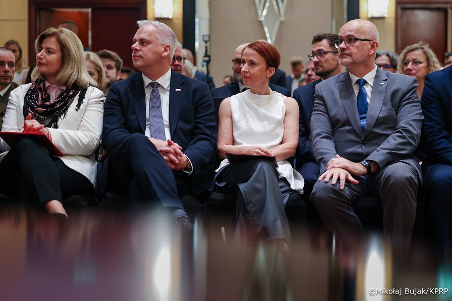 011_Para Prezydencka_Spotkanie Pary Prezydenckiej z osobami zasłużonymi dla relacji polsko-filipińskich_07-10-2026_MWB25996.jpg.JPG