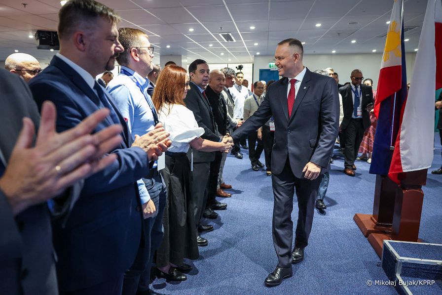 003_Prezydent_Karol_Nawrocki_wizyta_iAcademy_Manilia_Filipiny_20261007_MWB14831.jpg
