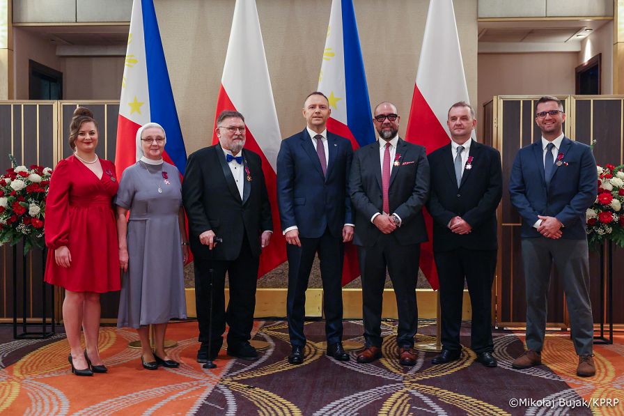 027_Para Prezydencka_Spotkanie Pary Prezydenckiej z osobami zasłużonymi dla relacji polsko-filipińskich_07-10-2026_MWB19597.jpg.JPG