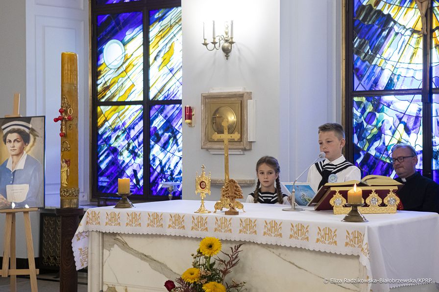 002_KPRP_kampania_milion_dzieci_modli_sie_na_rozancu_20261007__MA_4958.jpg
