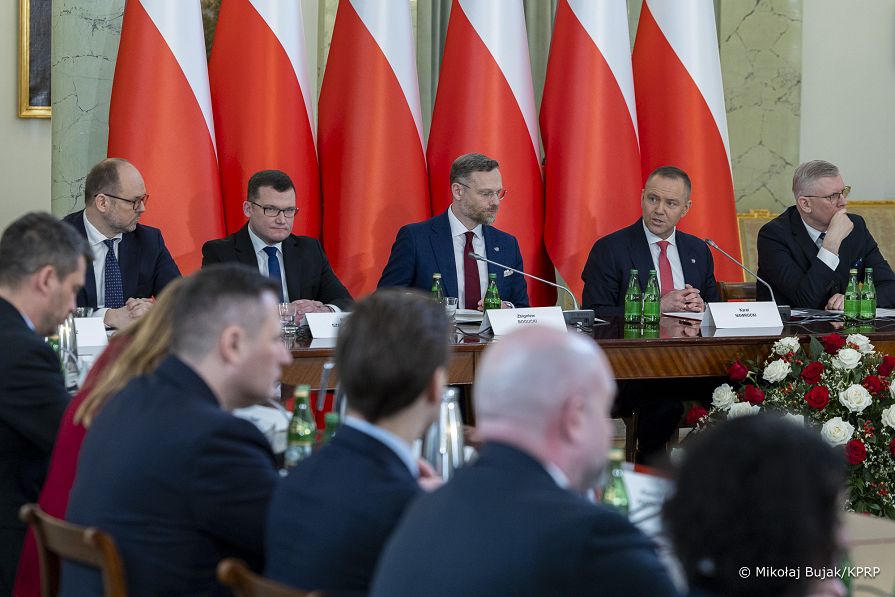 10_Karol_Nawrocki_posiedzenie_RBN_20260211_MWB24673.jpg