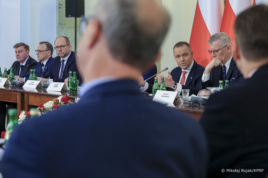 14_Karol_Nawrocki_posiedzenie_RBN_20260211_MWB25104.jpg