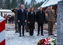 009_Prezydent_Karol_Nawrocki_wizyta_Podlasie_Hajnowka_wieniec_sierzant_Mateusz_Sitek_20260213_MWB10089.jpg