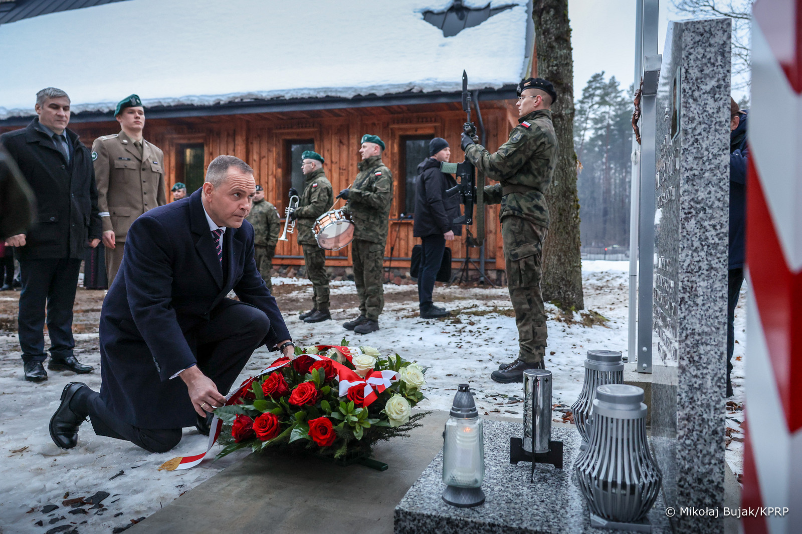 008_Prezydent_Karol_Nawrocki_wizyta_Podlasie_Hajnowka_wieniec_sierzant_Mateusz_Sitek_20260213_MWB10002.jpg [1.16 MB]