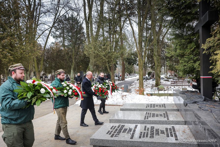 001_Minister_Wojciech_Kolarski_wience_Narodowy_Dzien_Pamieci_Zolnierzy_Armii_Krajowej_20260214_MB1_9215.jpg