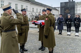 005_Palac_Prezydencki_zmiana_flagi_20250214_OQ4A3190.jpg