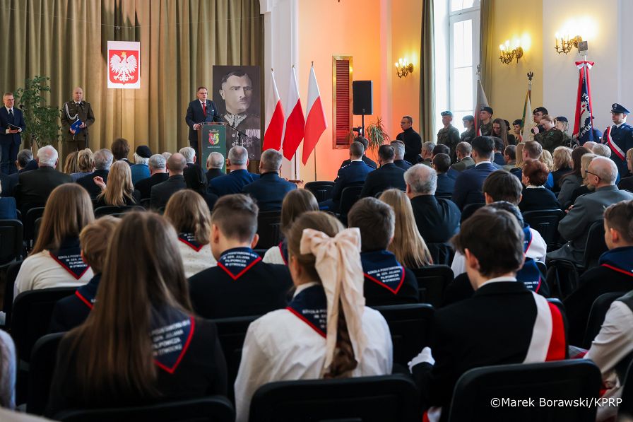 005_Doradca Jan Józef Kasprzyk_Otwock_Pośmiertne mianowanie Juliana Filipowicza na stopień Generała Dywizji_19-02-2026_MB1_8588.jpg.JPG