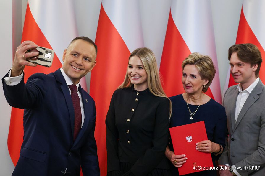 018_Prezydent Karol Nawrocki_Wręczenie nominacji profesorskich_25-02-2026_1S5A8940.jpg.JPG