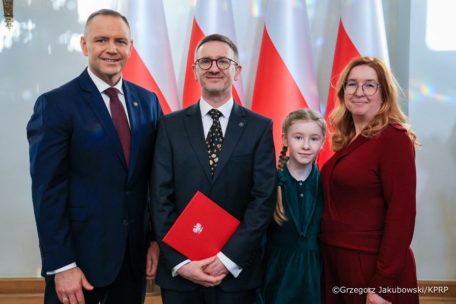 019_Prezydent Karol Nawrocki_Wręczenie nominacji profesorskich_25-02-2026_GJA_9349.jpg.JPG
