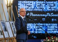 022_Prezydent Karol Nawrocki_uroczystość wręczenia not identyfikacyjnych_26-02-2026_1S5A0368.jpg.JPG