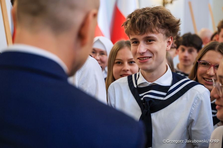 029_Prezydent Karol Nawrocki_uroczystość wręczenia not identyfikacyjnych_26-02-2026_GJA_0220.jpg.JPG