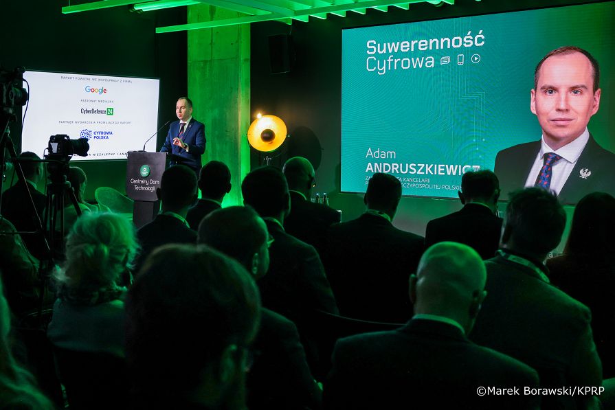 003_Minister Adam Andruszkiewicz_Prezentacja raportu eksperckiego pt. Suwerenność cyfrowa_26-02-2026_MB1_3416.jpg.JPG