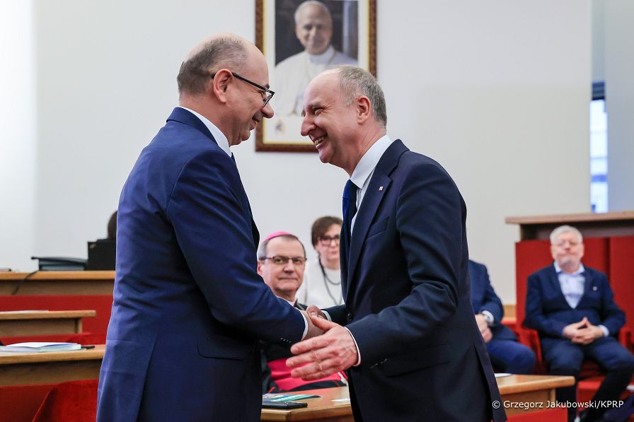 004_Minister_Wojciech_Kolarski_wręczenie_nagrody_dla_dr_Mateusza_Szpytmy_20260226_GJA_1077.jpg